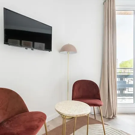 Lumineux Est -ii * Paris